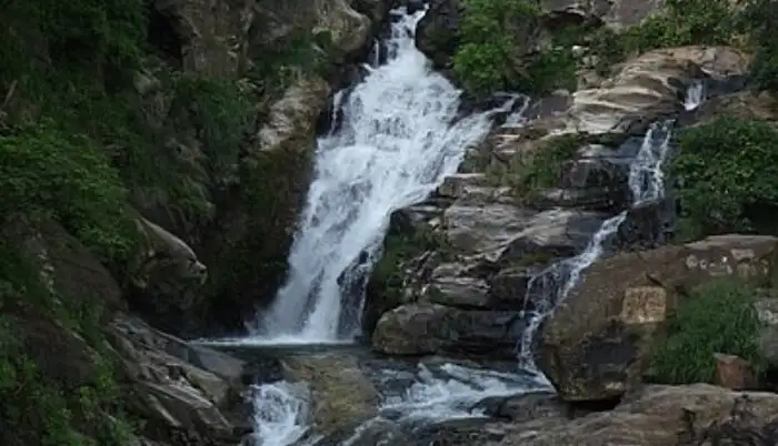 Ravana Falls – Take a Refreshing Dip