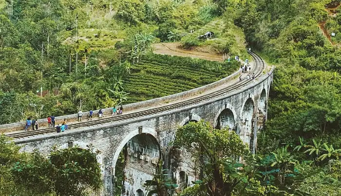 Nine Arch Bridge – Witness a Serene Sunrise